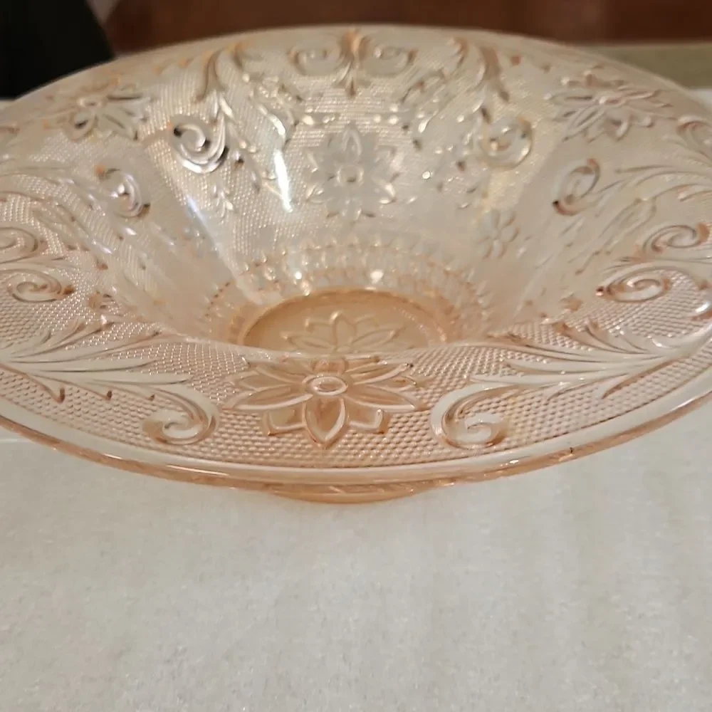 Vintage Indiana Pink Glass Bowl Floral Lace Pattern 11